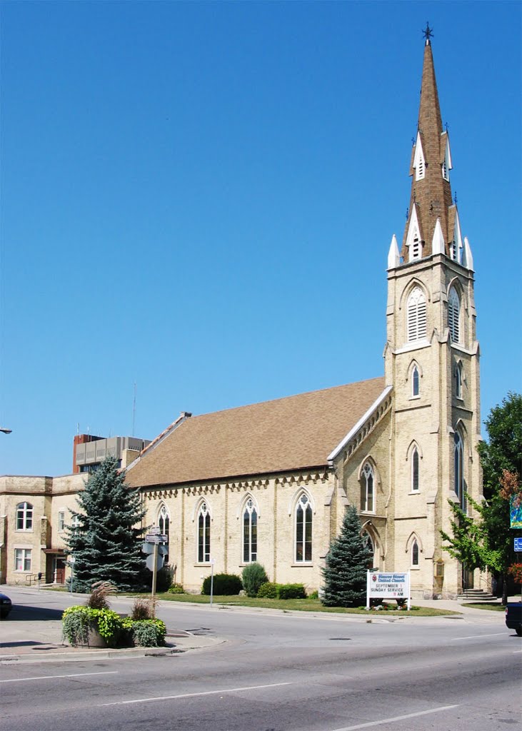 Simcoe Street United Church